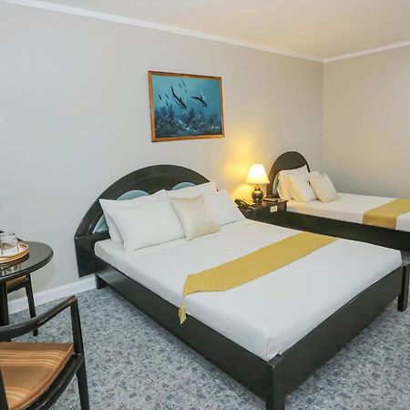 Holiday Plaza Hotel - 세부 외부 사진
